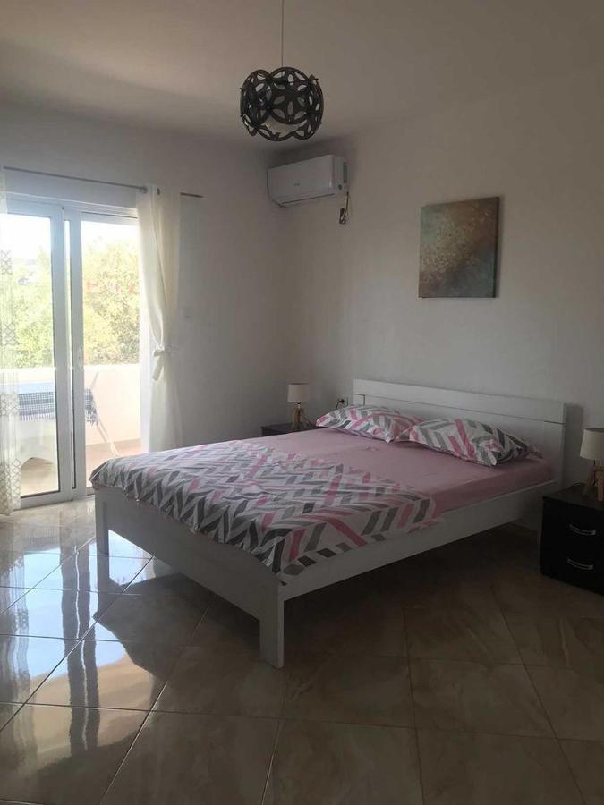 Suka Apartments Ulcinj Eksteriør bilde
