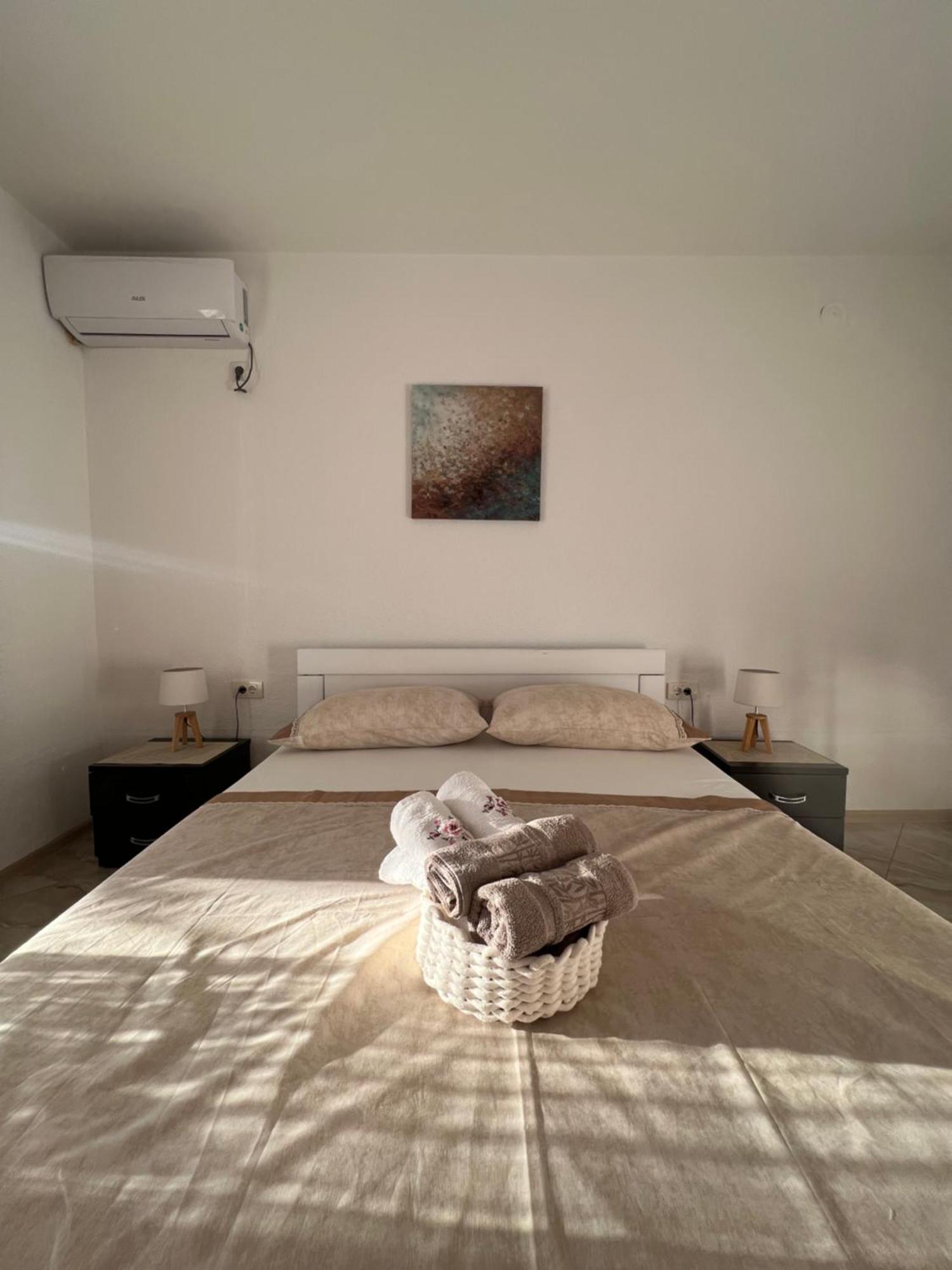 Suka Apartments Ulcinj Eksteriør bilde